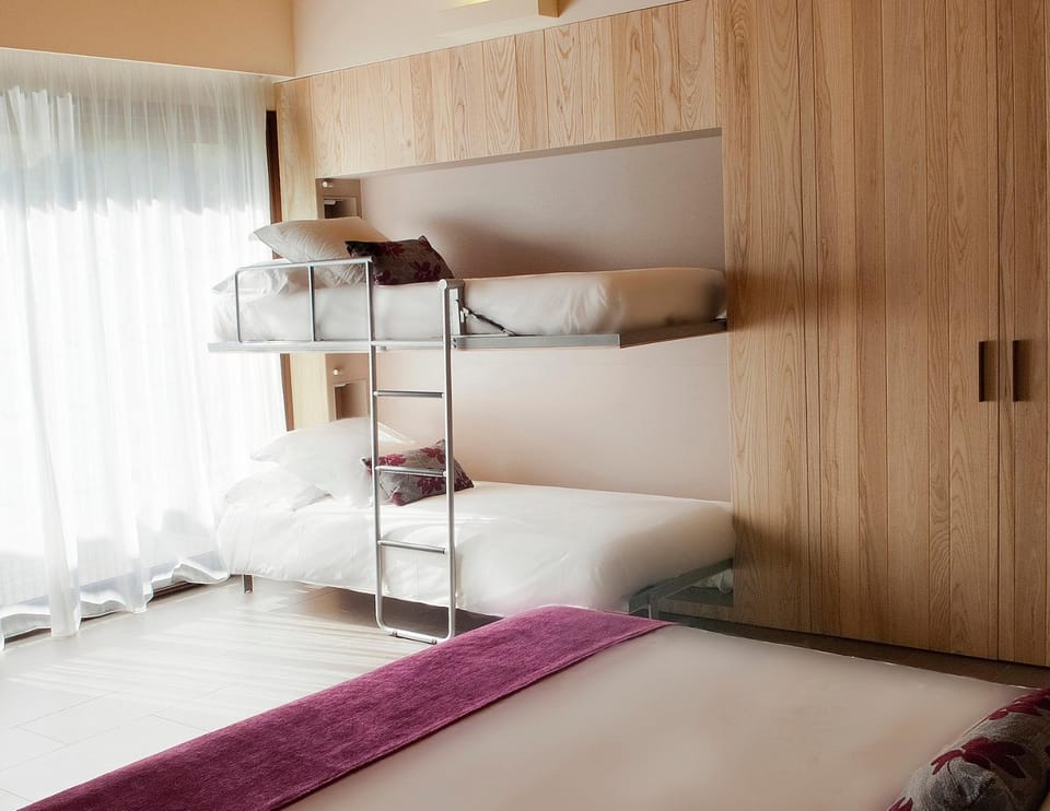 bunk bed