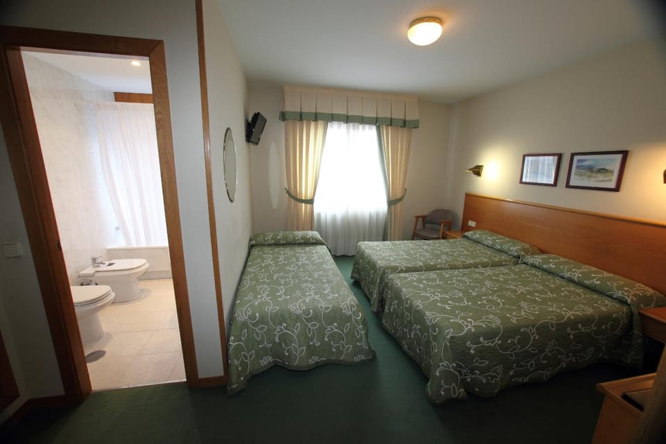 Bathroom, Photo of the whole room
