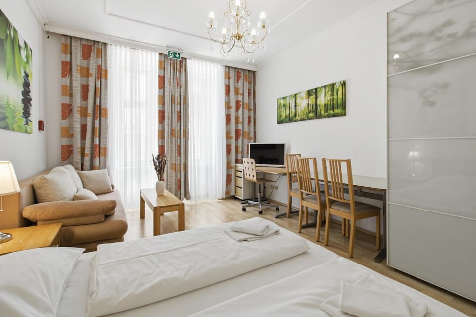 Living room, Photo of the whole room