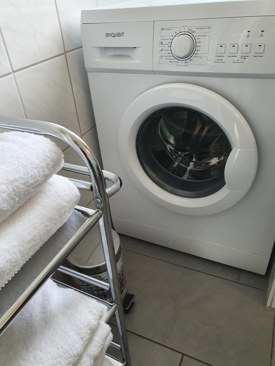 Bathroom, washing machine