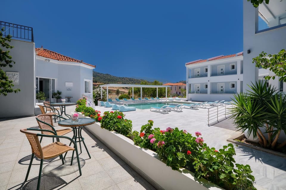 Property building, Pool view, Swimming pool