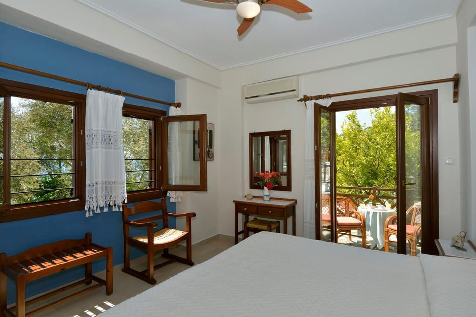 Day, Photo of the whole room