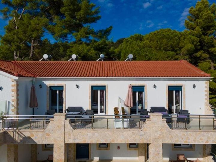 Property building, Balcony/Terrace