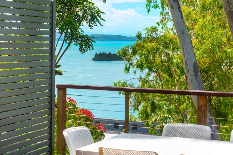 Sunset Waters Apartments Apartment in Whitsundays