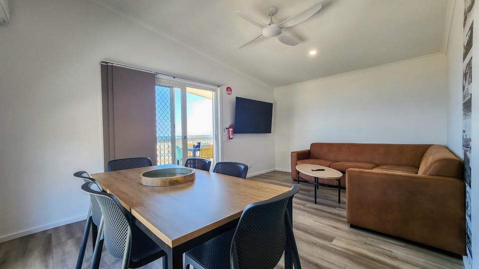Moonta Bay Holiday Park Campground/ 
RV Resort in Moonta Bay