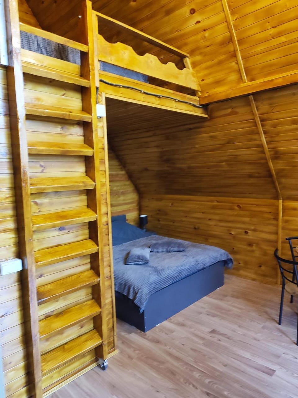 Călăreții lui Țepes Campground/ 
RV Resort in Romania
