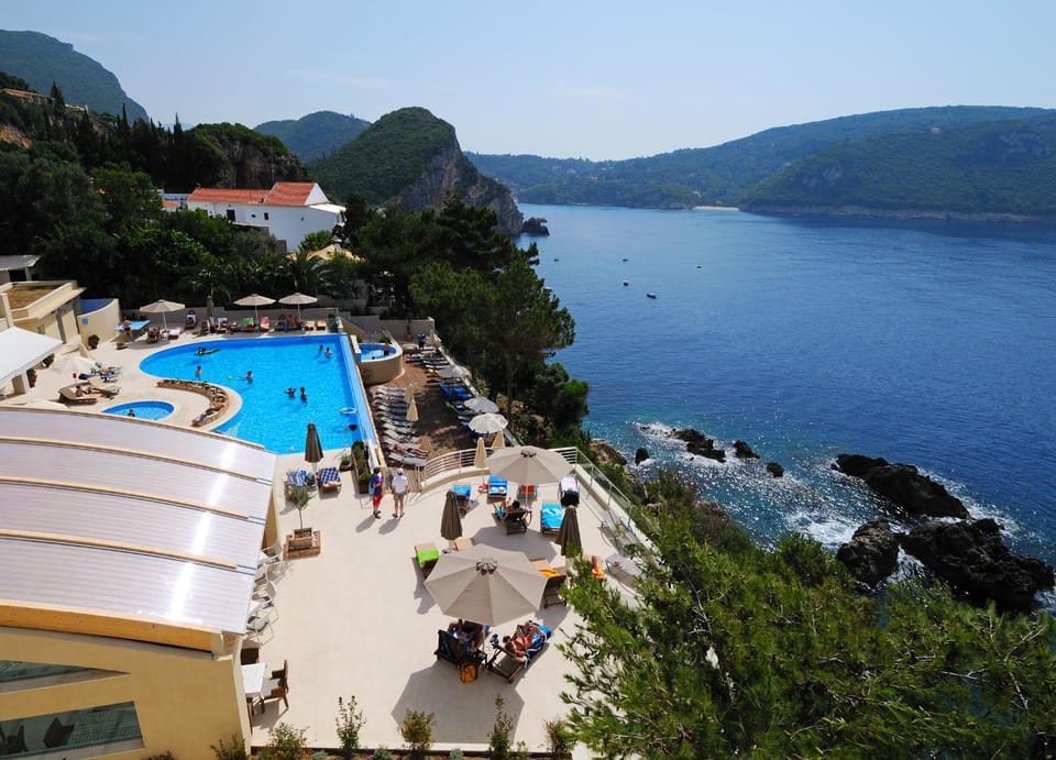 Facade/entrance, Bird's eye view, View (from property/room), Lounge or bar, Swimming pool, Swimming pool