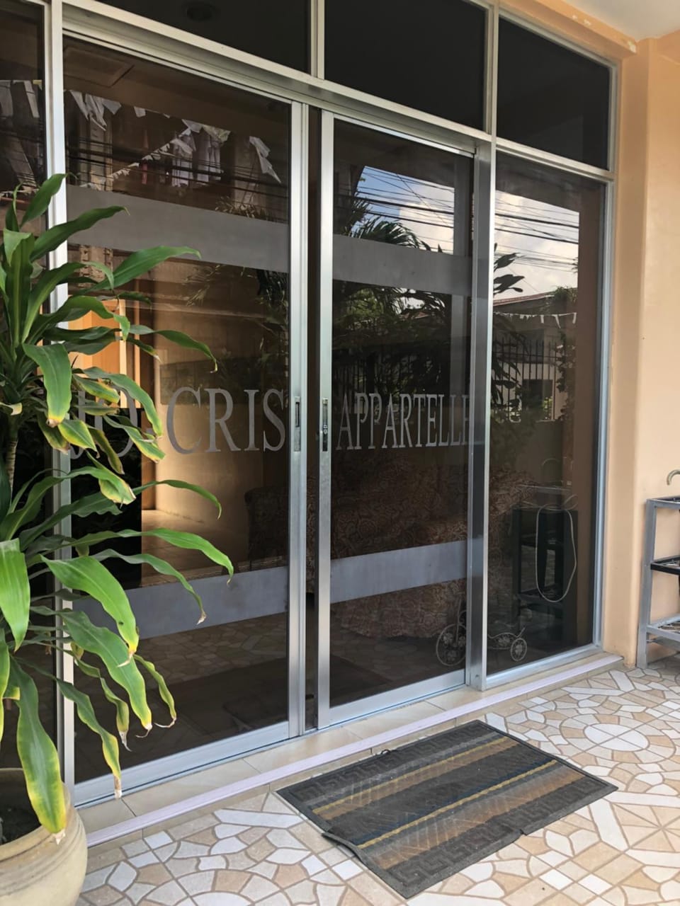 Facade/entrance, Day, Text overlay