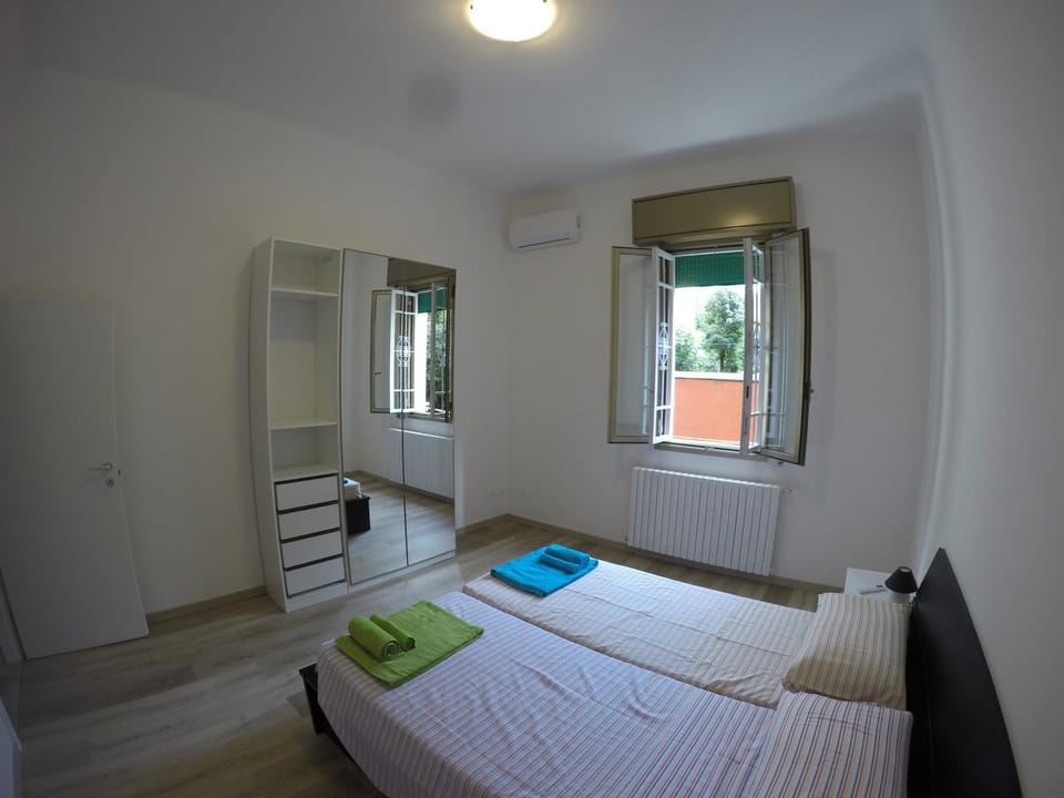 Day, Photo of the whole room