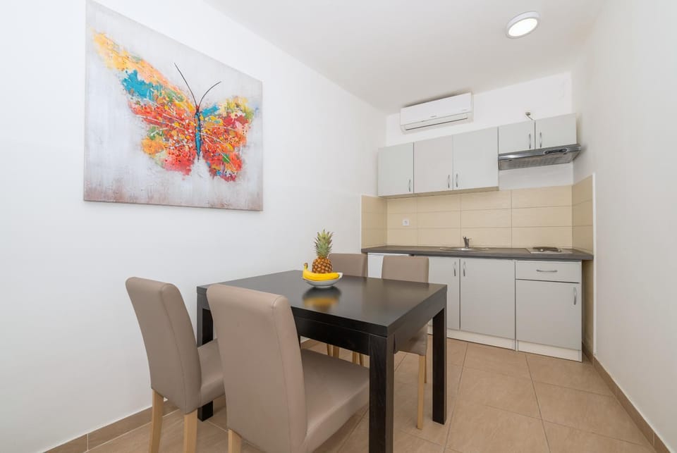 Bilin san Apartment in Baška Voda