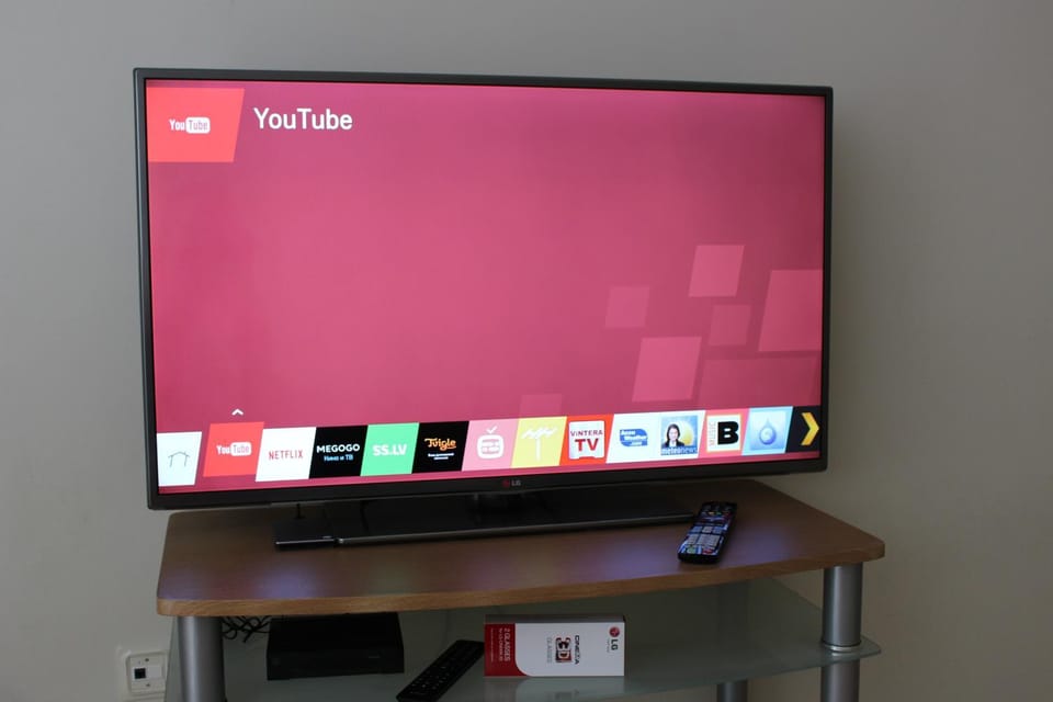 TV and multimedia, Living room, Decorative detail
