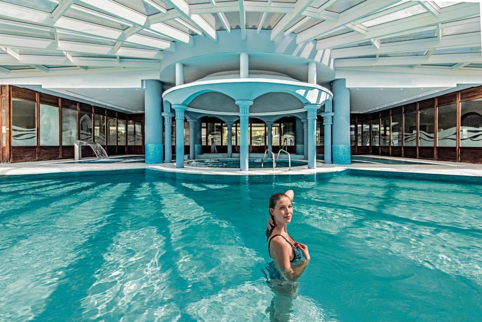 Spa and wellness centre/facilities, Swimming pool