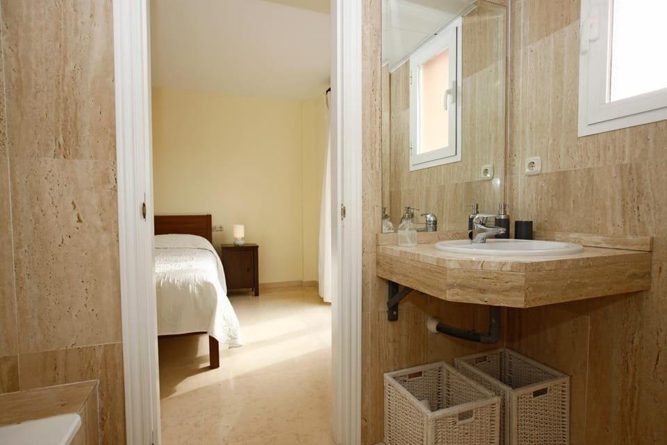 REF 1 Spacious Sea View Apartment Apartment in Marbella