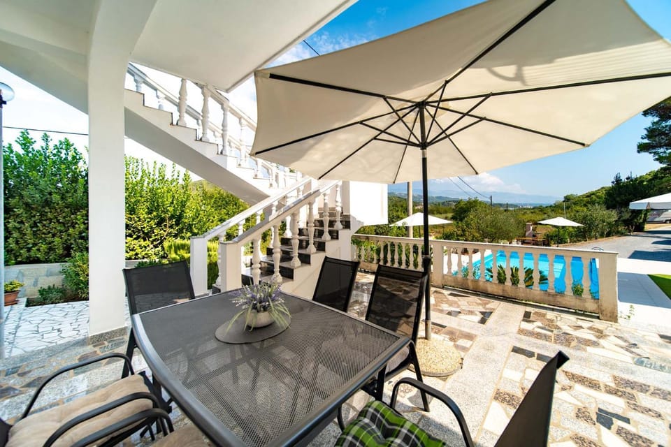 Apartments Lores Apartment in Lika-Senj County