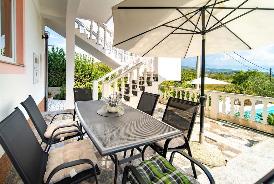 Apartments Lores Apartment in Lika-Senj County