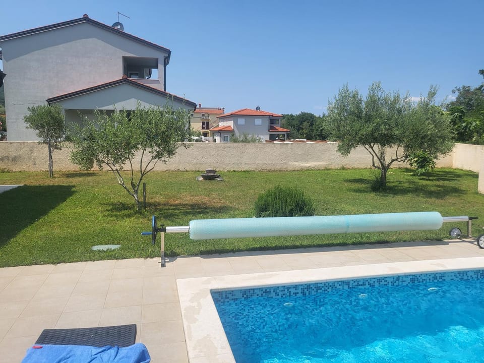Day, Natural landscape, Garden, Garden view, Pool view
