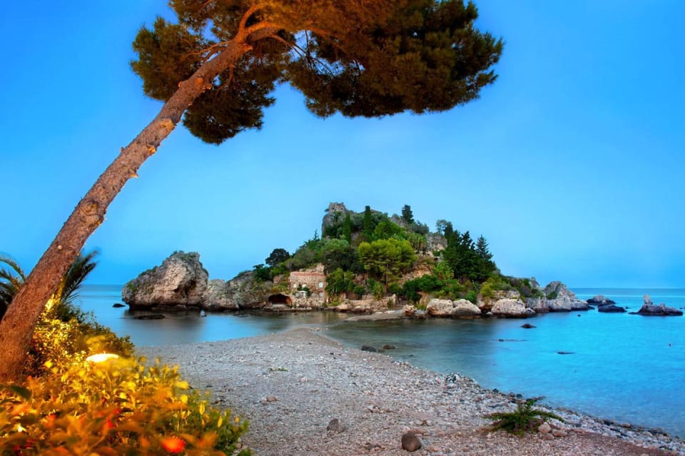 Nearby landmark, Off site, Natural landscape, Beach, Evening entertainment