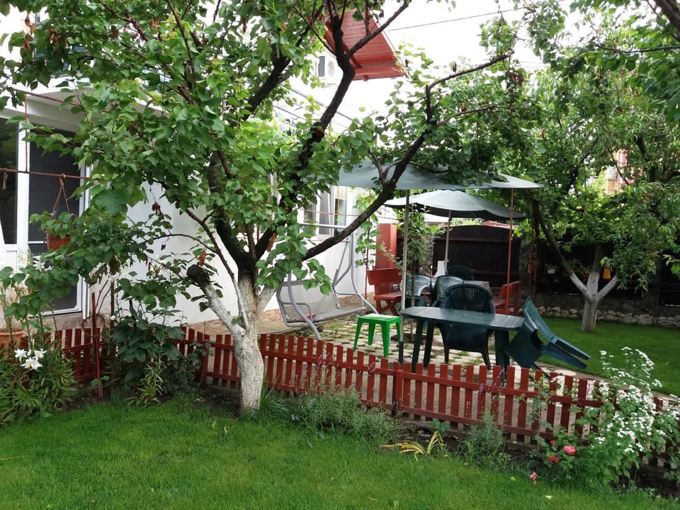 Property building, Garden