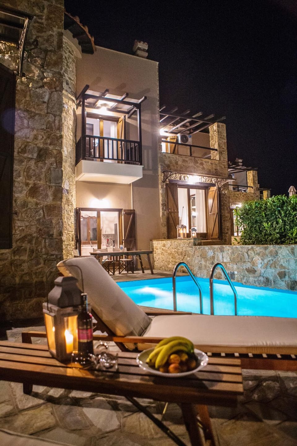Garden, Seating area, Swimming pool, Swimming pool