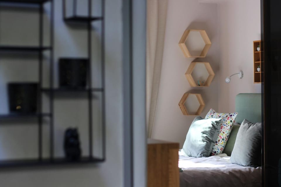 Communal lounge/ TV room, Bed, Bathroom, Kitchen or kitchenette, Living room, Decorative detail, Dining area, Bedroom, Communal kitchen