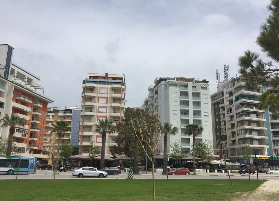 Property building, Neighbourhood
