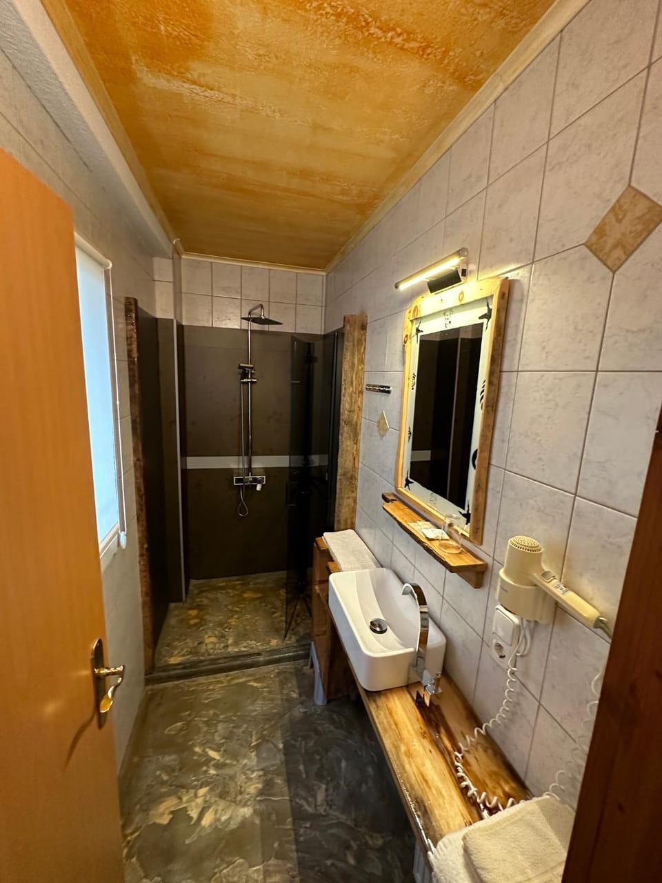 Gasthof zum Löwen Hotel in Tyrol