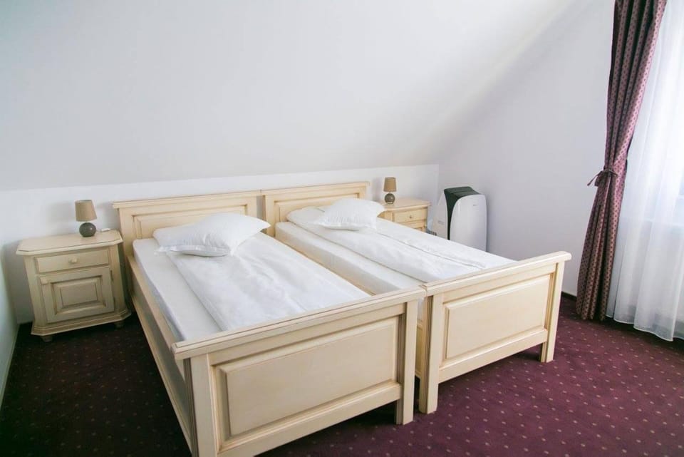 White House Bed and Breakfast in Brașov County