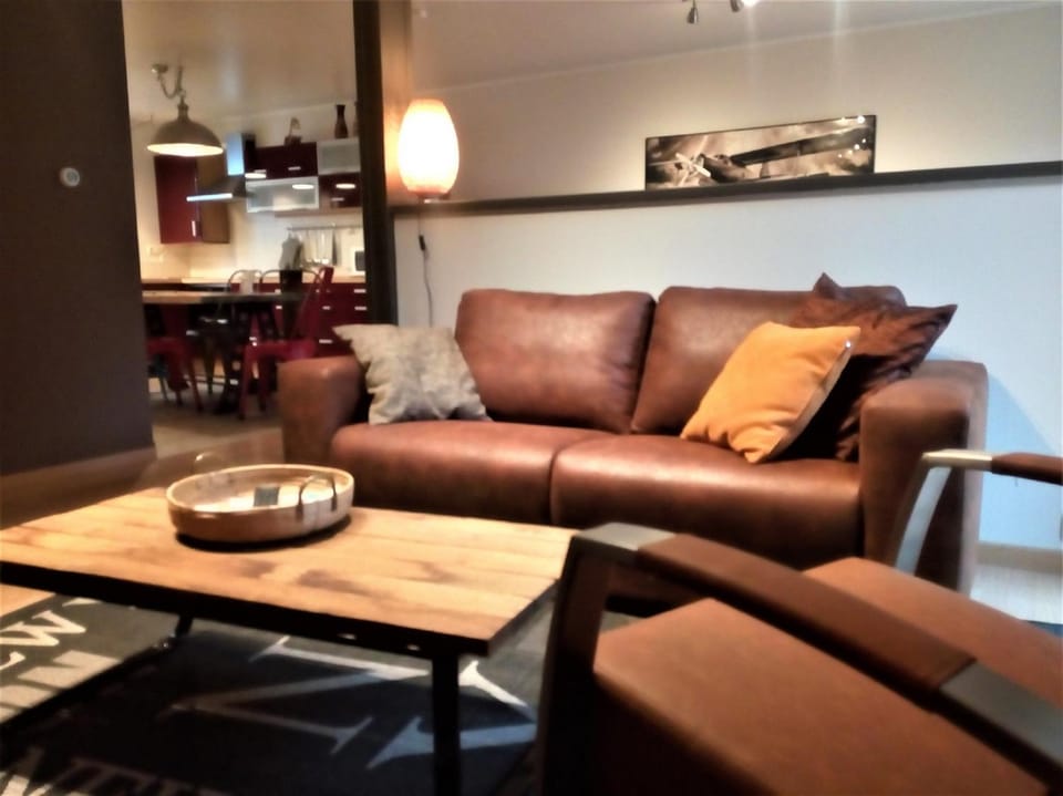 Lounge or bar