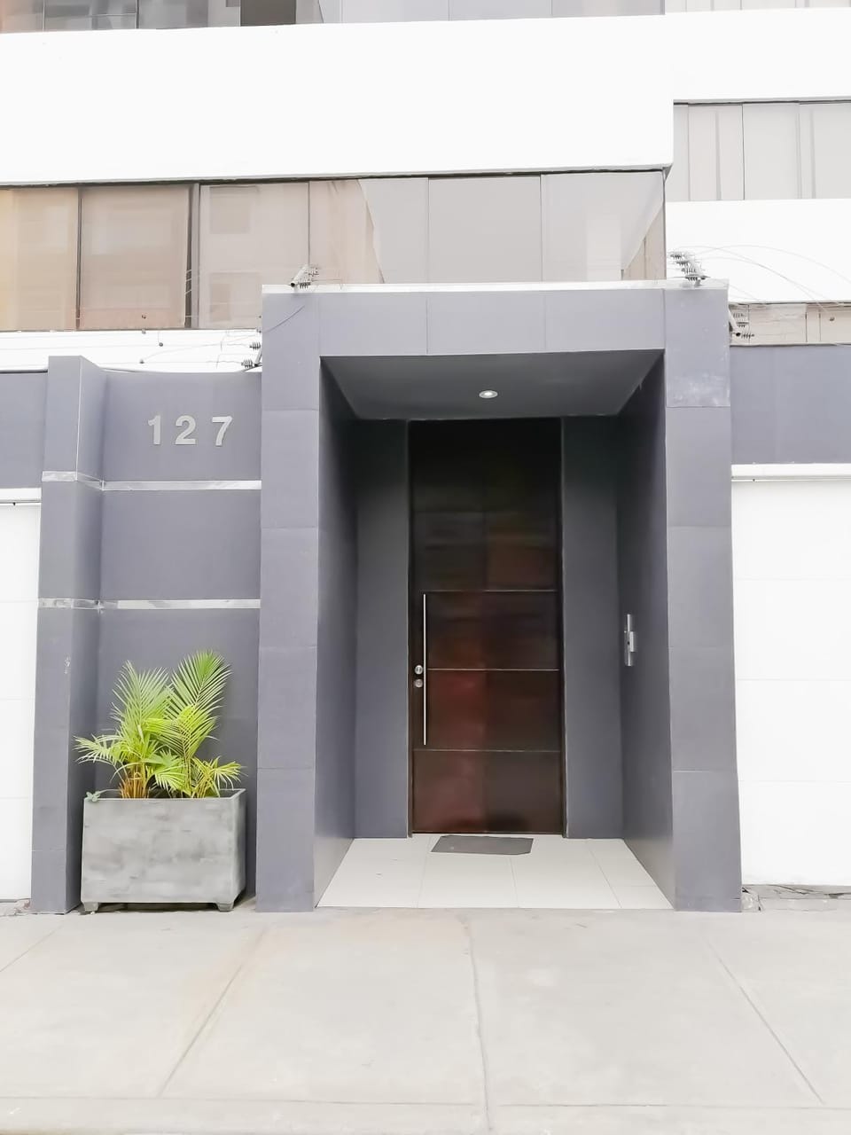Facade/entrance