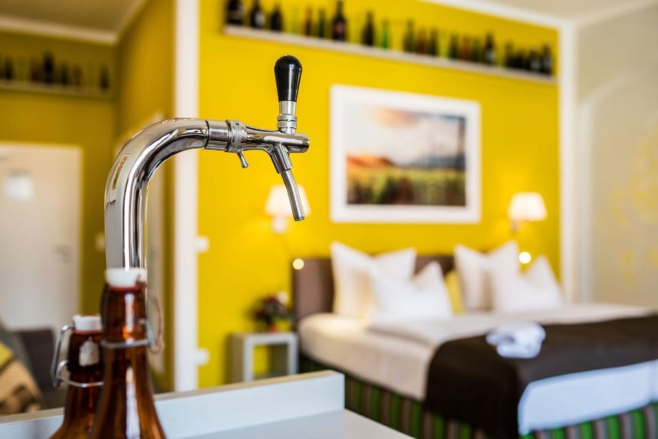 Activities, Other, Decorative detail, Decorative detail, Alcoholic drinks