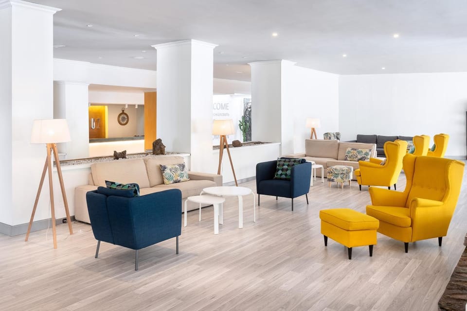 Facade/entrance, Lobby or reception