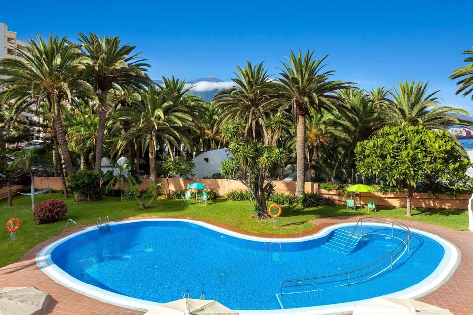Garden, View (from property/room), Sea view, Swimming pool