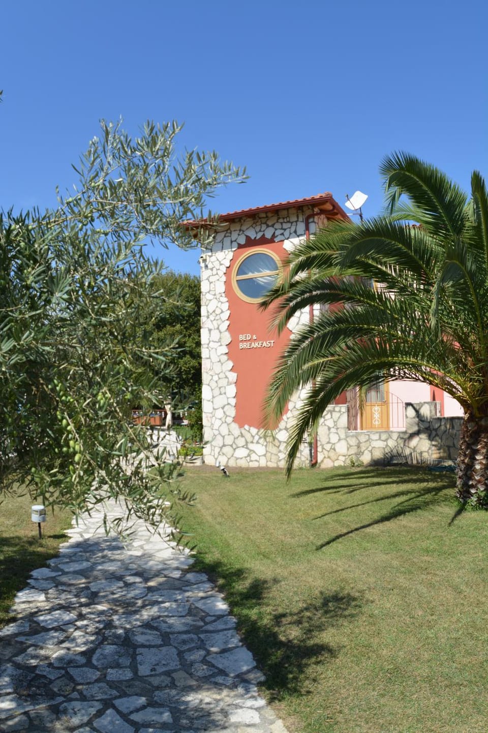 Property building, Day, Garden