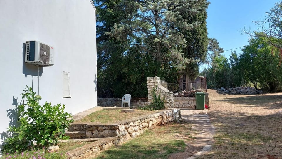 Holiday home Radmila House in Monterol
