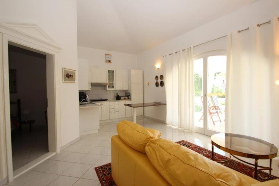 Property building, Seating area