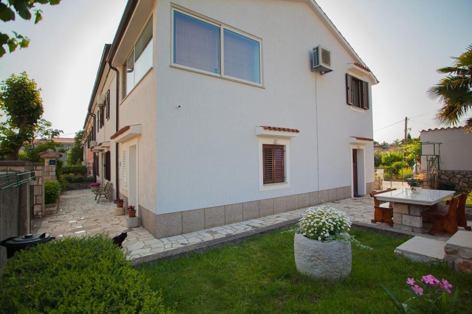 Rooms Ester Bed and Breakfast in Cres