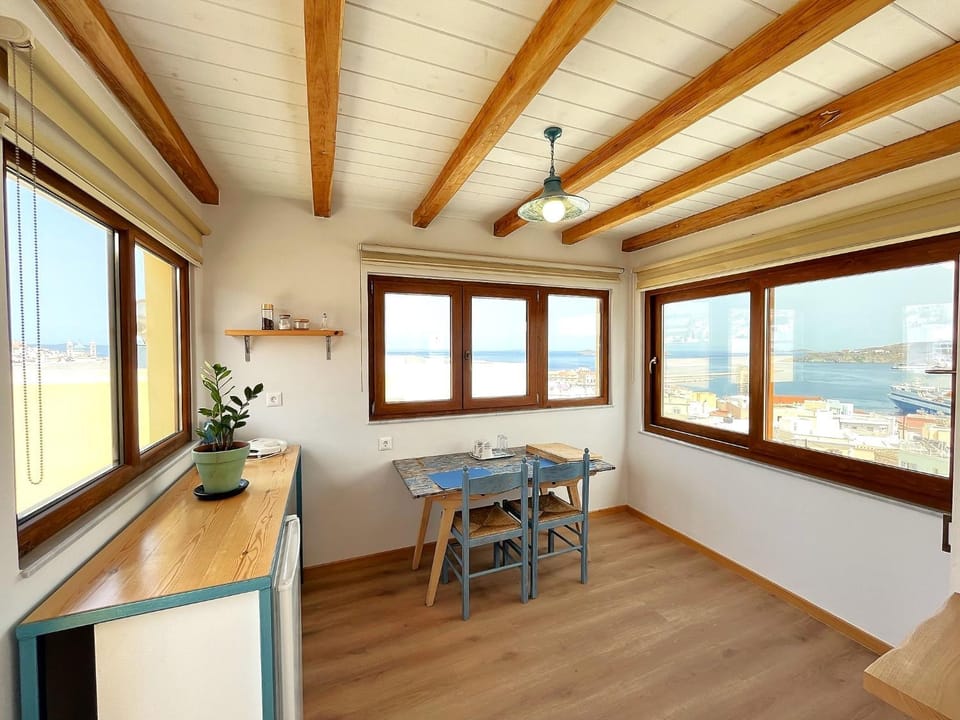 Photo of the whole room, Dining area, Mountain view, Sea view, Area and facilities