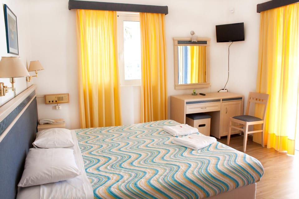 Bed, TV and multimedia