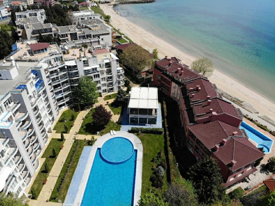 Property building, Day, Bird's eye view, Beach, Pool view, Sea view, Swimming pool