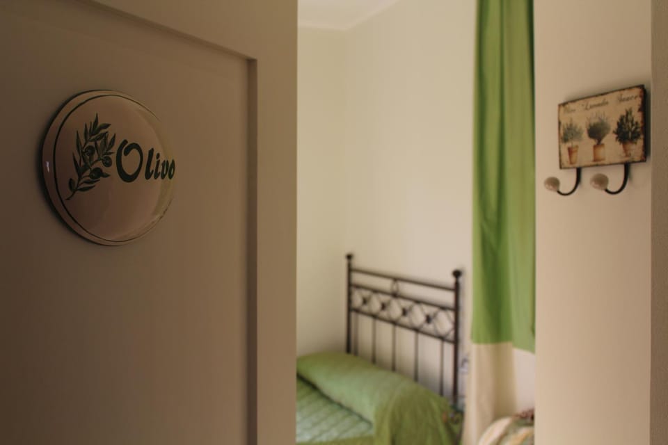 Bedroom, Garden view