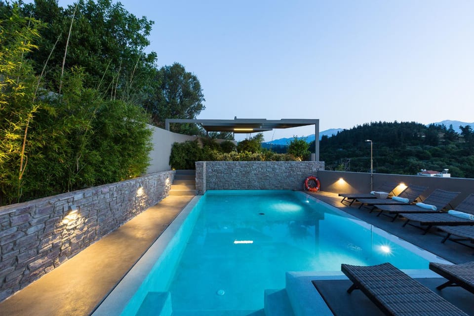 Swimming pool, Swimming pool