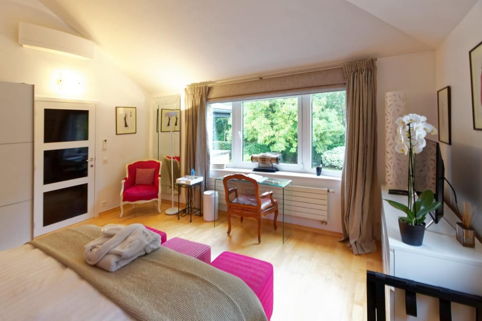 Bedroom, Garden view