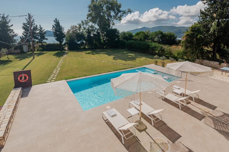 Day, Natural landscape, Pool view, Pool view, Sea view, Sea view, Swimming pool, sunbed