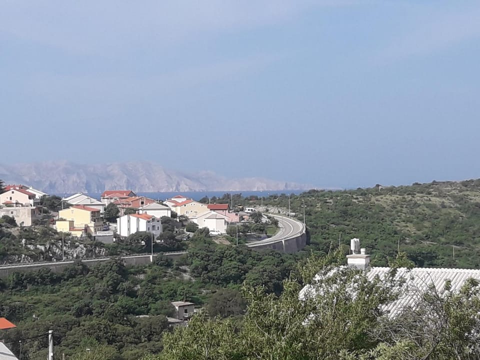 Neighbourhood, Natural landscape