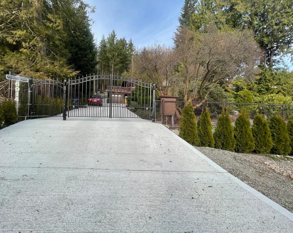 Garden Bridge House House in Sechelt