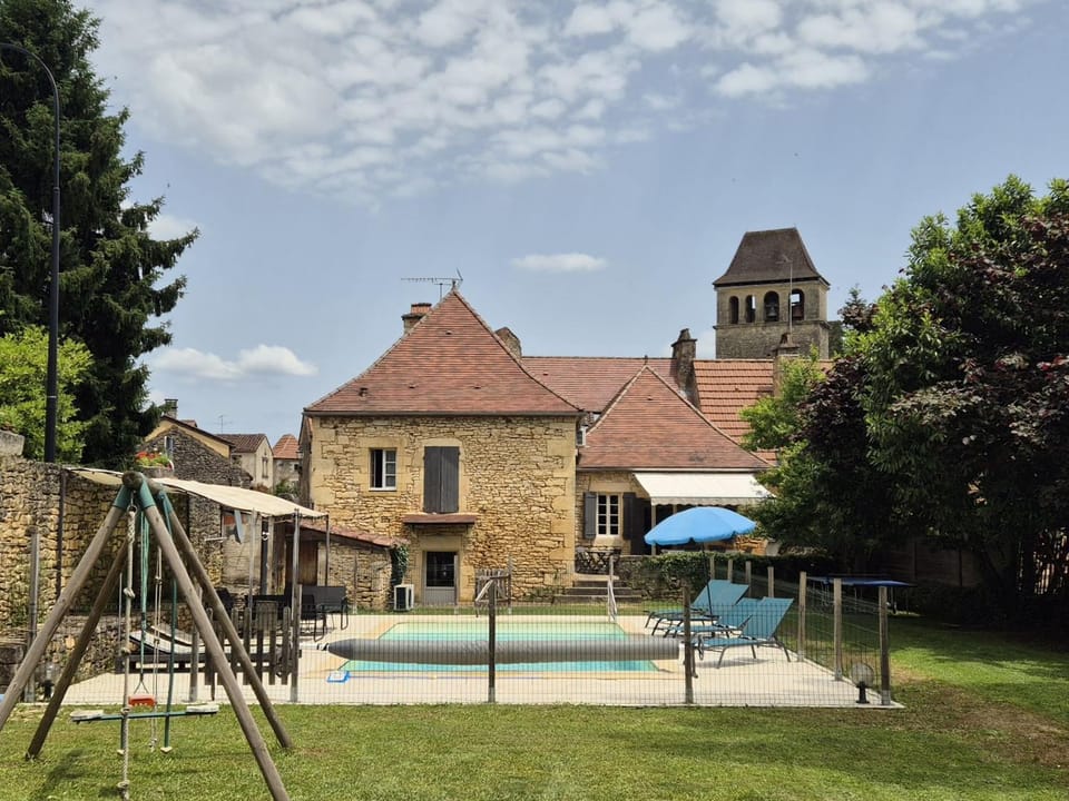 Property building, Swimming pool