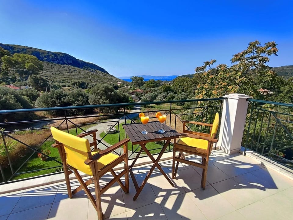 View (from property/room), Balcony/Terrace, Sea view