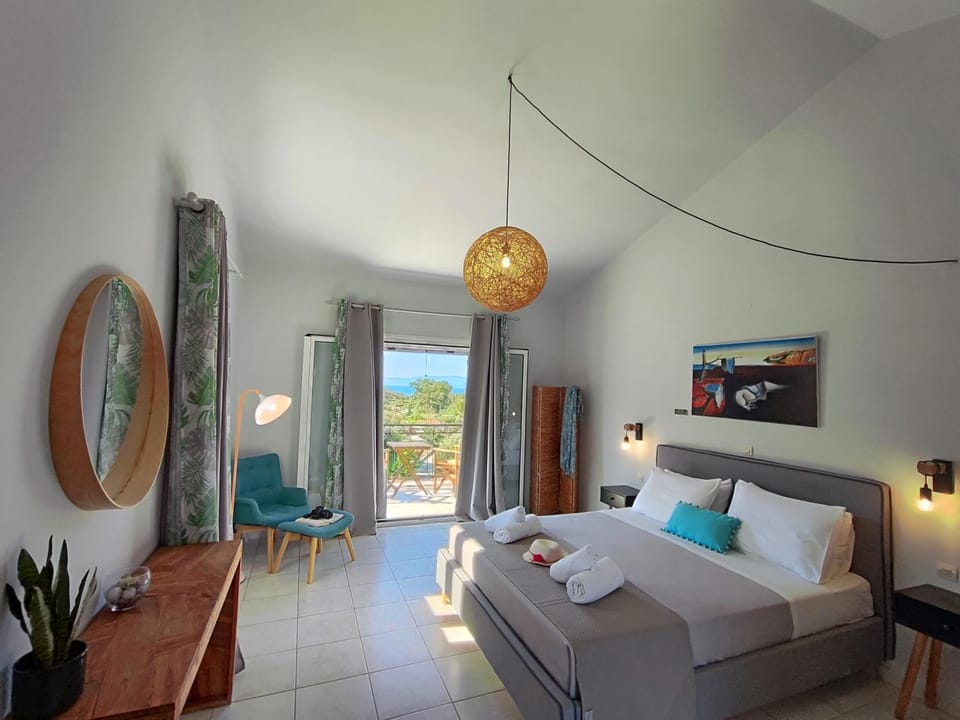 View (from property/room), Balcony/Terrace, Bedroom