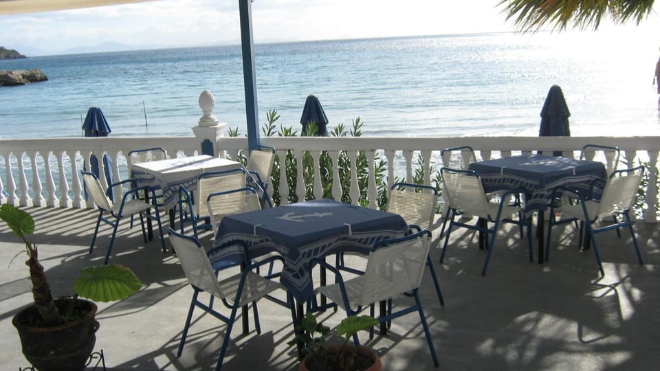 Restaurant/places to eat, Sea view