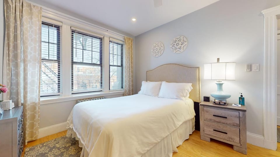 Renovated, Spacious Studio, Near Bc, Bu, Porch Apartment in Brookline
